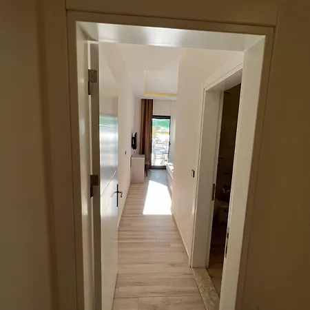 Life Point Szálloda 3*