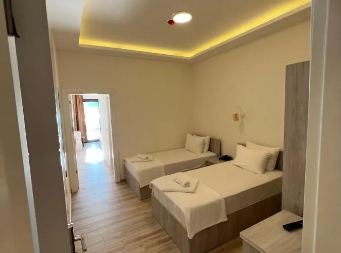 Life Point Готель