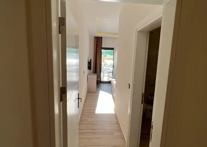 Life Point Готель 3*