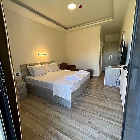 Hotel Life Point 3*
